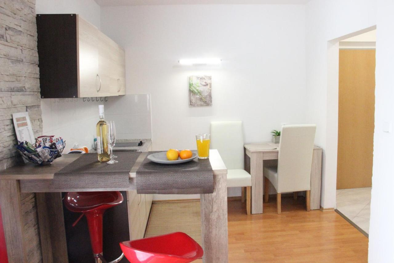 Luxury Studio In The Heart Of Beroun מראה חיצוני תמונה