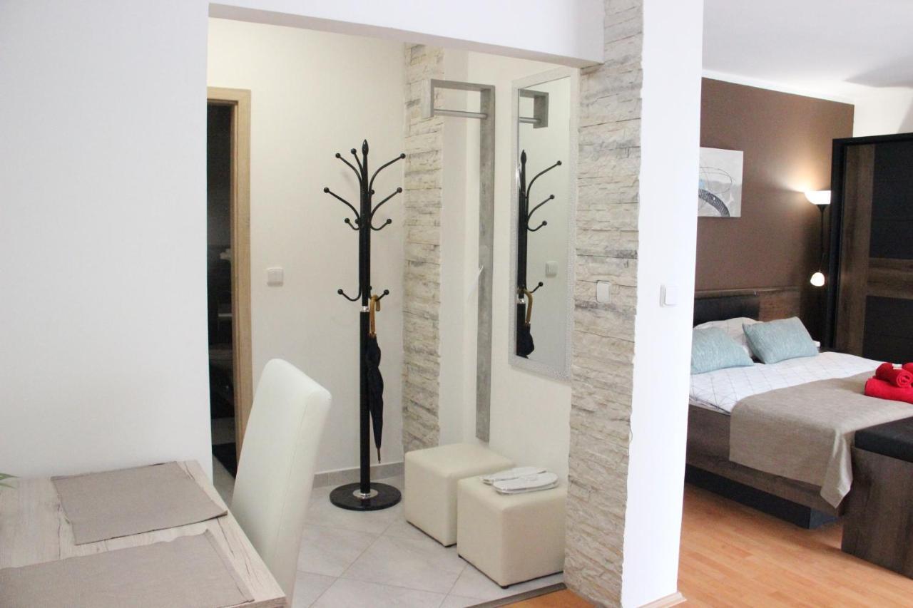 Luxury Studio In The Heart Of Beroun מראה חיצוני תמונה